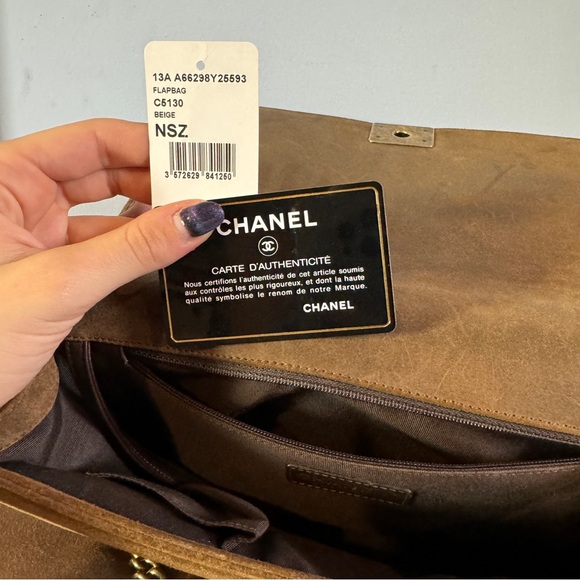 RARE Chanel Paris-Edinburgh Boy Flap Bag in Quilted Aged Calfskin With Nubuck - Picture 9 of 14